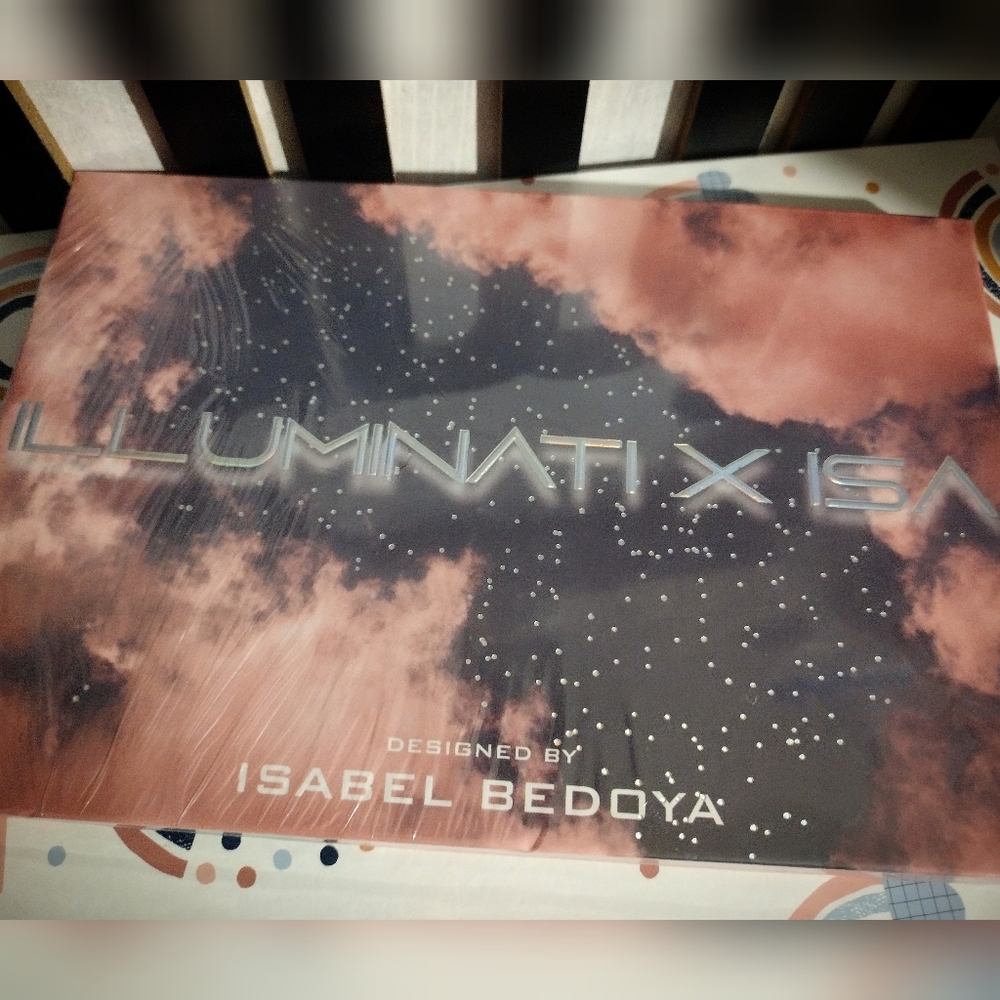 ILLUMINATI COSMETICSIlluminati X ISA Palette - Picture 8 of 9